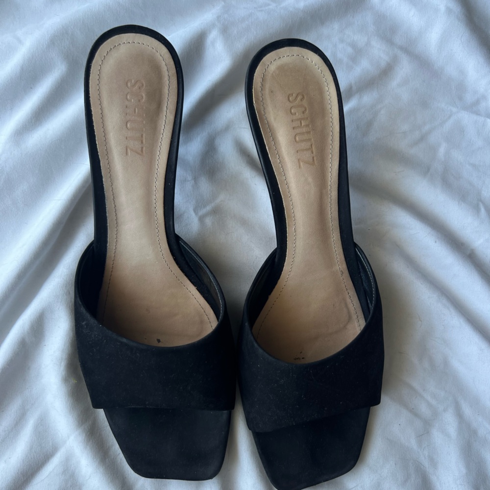 SCHUTZ Black Mules with Square Toe and Minimalist Design